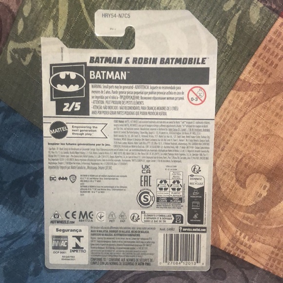 🛍️5/20🛍️BNIB Hotwheels Batman and Robin Batmobile. - Picture 4 of 4